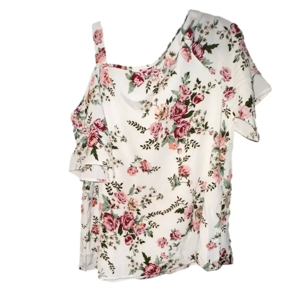 Size 14 - 16 1x Bloomchic off one shoulder Floral Top NWT
